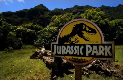 Est-ce que le film "Jurassic Park" est l'adaptation d'un livre ?