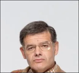 Lui, il est aussi intelligent que son fils, c'est bien sûr...