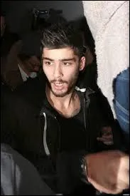 Combien a-t-il de boucles d'oreilles ?