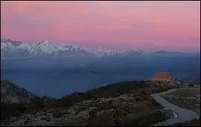 Dans quel d�partement faut-il se rendre pour prier la madone d'Utelle et jouir d'un magnifique panorama ?