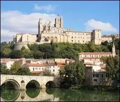 Comment s'appelle la cath�drale de B�ziers ?