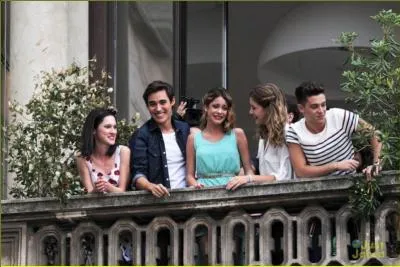 Alejandro Stoessel, le pre de Tini, est-il sur Twitter ? Si oui, quel est son nom ?