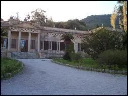 Sur quelle le Napolon est-il parti en exil aprs sa premire abdication ?