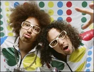 O commence le clip Party Rock Anthem du duo LMFAO ?