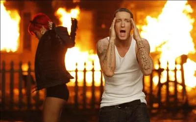 Dans le clip Love the Way You Lie d'Eminem, quelle actrice joue le rle d'une femme battue ?