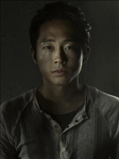 Glenn Rhee sauve la vie de qui et tombe amoureux de qui ?