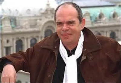 Acteur, n le 21 janvier 1944  Toulouse, je tourne durant ma vie une soixantaine de films comme  Une poque formidable  en 1991,  Gazon maudit  en 1995 ou  Un long dimanche de fianailles  sorti en octobre 2004 aprs mon dcs survenu le 22 janvier de cette mme anne d'un cancer du poumon  Paris. Inhum dans la division n45, je m'appelle :