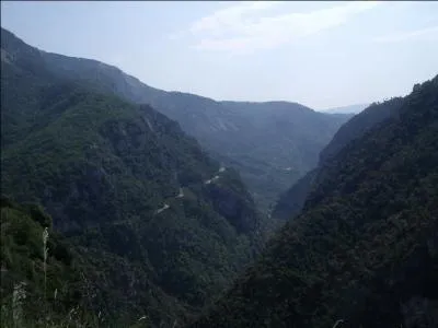 Ses gorges sont le rservoir de la Provence :