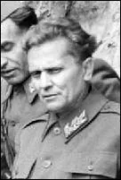 Quel pays rompt avec l'U. R. S. S en 1948 ?