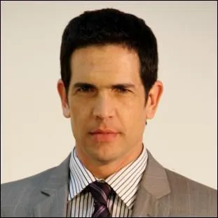 Violetta va-t-elle pardonner  son papa de lui avoir menti  propos de Geremia ?