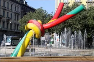 Que vous impose un rglement des autorits de Milan, sauf dans certains cas ?