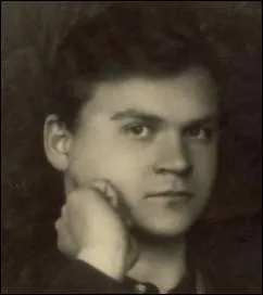 (1913-2007) Il a compos 3 symphonies, 4 concertos pour piano, 10 opras, ballets et oprettes. C'est un trs grand mlodiste.