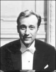 (1932- ... . ) Il a compos 5 opras, 5 ballets, une comdie musicale en japonais (Nina et les 12 Mois) et  le Petit Cheval bossu  (suite d'orchestre).