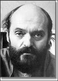 (1935- ... . ) Il a compos  Tabula Rasa  ,  Fratres  et  Spiegel im Spiegel  .