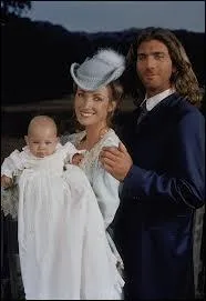 Comment se prnomme la fille de Mickala et Sully ?