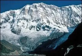 Dans quel tat se situe l'Annapurna, l'un des sommets de la chane de l'Himalaya ?