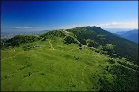Dans quel dpartement se situe le crt de la Neige, le plus haut sommet du massif du Jura ?