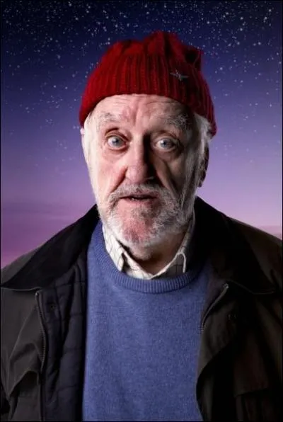 Qui joue Wilfred Mott ?