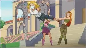 Quelle est la pire ennemie de Clover ?