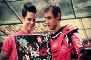 Qui est le meilleur ami de Leon ?