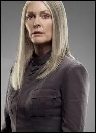 Comment s'appelle la Présidente du District 13 (tome 3) ?