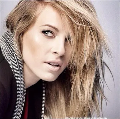 Compltez les paroles de Qui prendra Ma Place : 
 Si l'instant, menac par le temps...