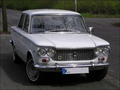 Voici une rplique de la Fiat 1300 : de 1961  1979, o a-t-elle t construite  plus de 200 000 exemplaires ?