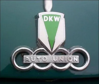 Voici l'emblme de DKW aprs sa fusion avec Auto Union (qui deviendra Audi) : mais que signifient ces trois lettres ?