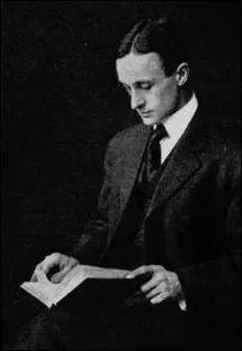 En endocrinologie, on peut croiser le syndrome de Cushing. Ce syndrome se manifeste lors d'un hypercorticisme, c'est--dire lorsque l'organisme scrte trop de cortisol. 
Quels sont les 3 signes que l'on peut retrouver dans ce syndrome ?
