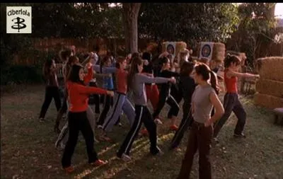 Dans la saison 8 en comics, combien y a-t-il de tueuses ?