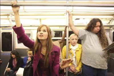 Dans quel transport public la famille s'aventure-t-elle dans cet pisode ?