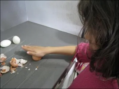 caler des ufs durs d'autruche et se retrouver avec l'quivalent d'un uf de pigeon, c'est vexant. Mais, sans exotisme effrn, que peut-on faire pour pouvoir caler tranquillement ses ufs de poule quand ils sont durs ?