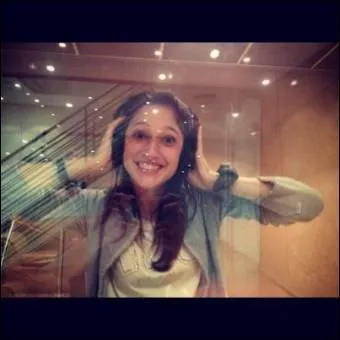 Depuis quand est-elle la co-star de la srie Violetta ?