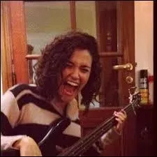 Dans quelle srie joue-t-elle ?