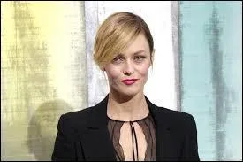 Comment s'appelle-t-elle ?