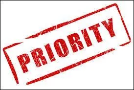 Dans une expression sans parenthses, qui est prioritaire sur qui ?