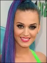 Comment s'appelle la chanson qu'elle a chante avec Kanye West ?