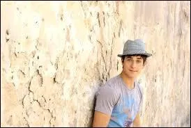 Qui est Justin Russo ?