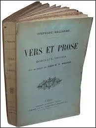 Est-elle crite en vers ou en prose ? Si en vers, combien y a-t-il de syllabes ?