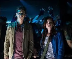 De qui Simon est-il amoureux ?