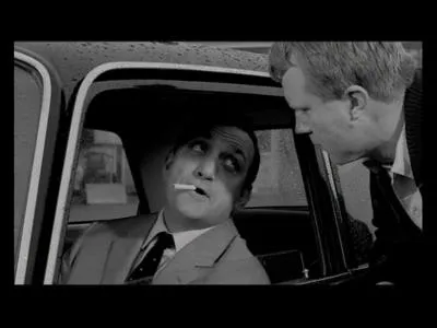 Avant de partir, il donne une dernire consigne :  Tchez plutt qu'elle ne tombe pas en panne comme la dernire fois !   De quoi parle-t-il ?