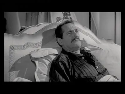 Retrouvailles  Paris : il se rend au chevet d'un vieil ami qui revient d'Argentine, dont le surblase est Louis  [ ... ] , jou par [ ... ].