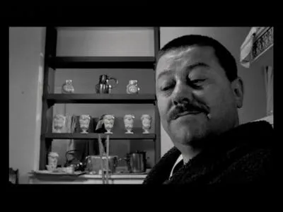 Me Folace :  Quand le lion est mort, les chacals se disputent l'empire. Enfin, on ne peut pas demander plus aux Volfoni qu'aux fils de [ ... ].  