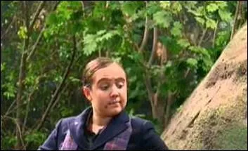 Comment s'appelle la nounou qui veut concurrencer Jessie ?