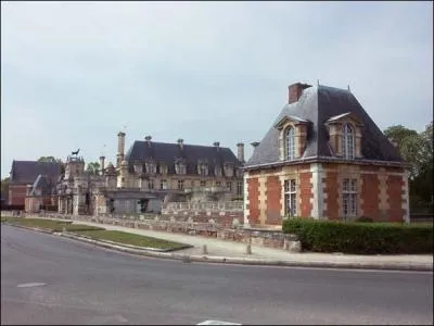 Ce chteau d'Eure-et-Loir est un cadeau du roi Henri II  sa matresse Diane de Poitiers. Son nom est bien connu des cruciverbistes car il rpond souvent aux dfinitions  cadeau royal  ou  chteau de Diane . Quel est-il ?