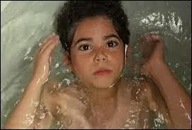 Dans  Mirrors , quel personnage a-t-il jou ?