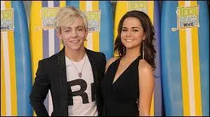 Comment s'appelle-t-elle dans  Teen Beach Movie  ?