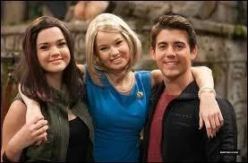 En 2013, elle apparat dans la srie...