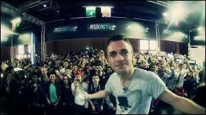 Il a fait une autre chane avec quel youtubeur ?