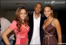 Avec quel grand ou grande interprte a-t-elle fait ses dbuts ?